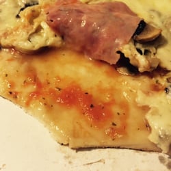 Bambina Mia Pizzeria - Die Tomatensoße musste förmlich gesucht werden.