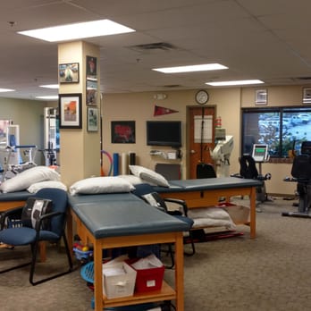 Omni Physical Therapy - Gym area - Physical Therapy Near Me - Des Peres, Missouri Omni Physical Therapy - Gym area - Physical Therapy Near Me - Des Peres, Missouri