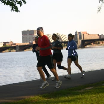 Evolve Bootcamp - Shuttle Run Along Charles - Trainers Near Me Evolve Bootcamp - Shuttle Run Along Charles - Trainers Near Me