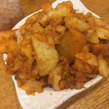 Maple Leaf Diner - American Near Me - Dallas, Texas