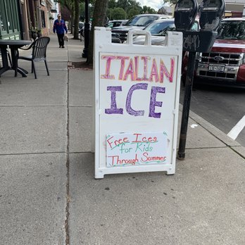 Mama Mia's - Pizza Near Me - Geneseo, New York