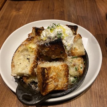 North Italia - Garlic truffle bread - Italian Near Me - Plano, Texas North Italia - Garlic truffle bread - Italian Near Me - Plano, Texas