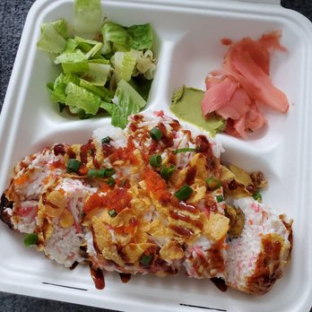 Makoto Sushi - Snow crunch roll - Sushi Bars Near Me - Aiea, Hawaii Makoto Sushi - Snow crunch roll - Sushi Bars Near Me - Aiea, Hawaii