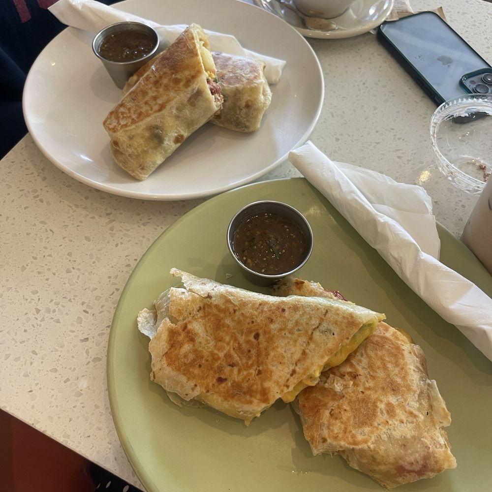 Le Buzz Caffe - Coffee & Tea Near Me - Tucson, Arizona
