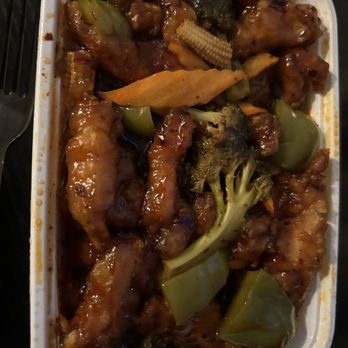 Little Wok - General Tao's Chicken - Chinese Near Me - Chicago, Illinois
