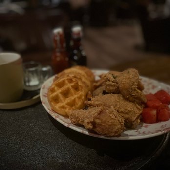 Yardbird - Gluten free CHICKEN 'N' WATERMELON 'N' WAFFLES - Southern Near Me - Las Vegas, Nevada Yardbird - Gluten free CHICKEN 'N' WATERMELON 'N' WAFFLES - Southern Near Me - Las Vegas, Nevada
