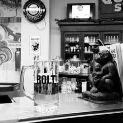 Bolt Barbers - PBR on tap, good conversation, legit atmosphere, Dope barbers!