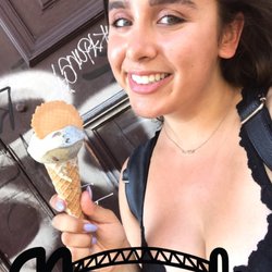 Latteneve - Me with my gelato!