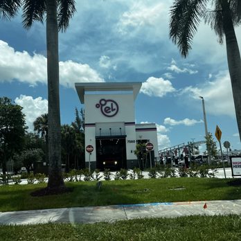 El Car Wash - Car Wash Near Me - Hialeah, Florida El Car Wash - Car Wash Near Me - Hialeah, Florida