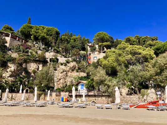 Aeneas' Landing Resort by null