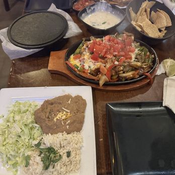 Mojave Cantina - Chicken Fajitas, Mexican Pizza, Chips, Salsa and Queso - Tex-Mex Near Me - Clawson, Michigan
