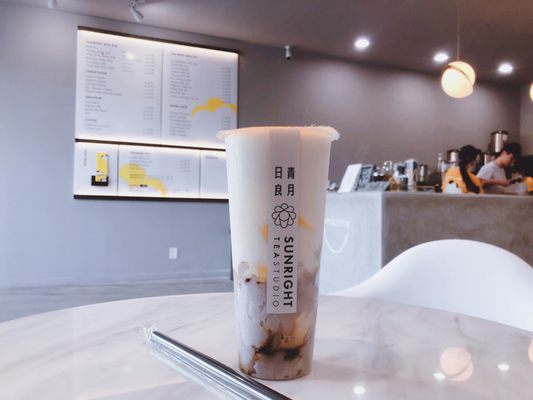 Sunright Tea Studio - Diamond Bar by null