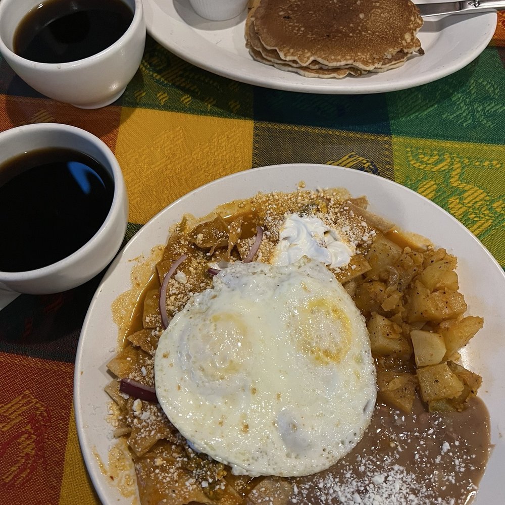 Flor de calabaza chilaquiles Flor de calabaza chilaquiles