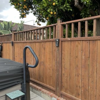 Fantastic Vinyl Fencing - Old rotting wood fence - Decks & Railing Near Me - Baldwin Park, California Fantastic Vinyl Fencing - Old rotting wood fence - Decks & Railing Near Me - Baldwin Park, California