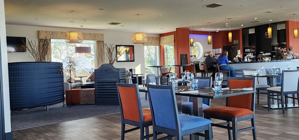 sun dancer bar and restaurant