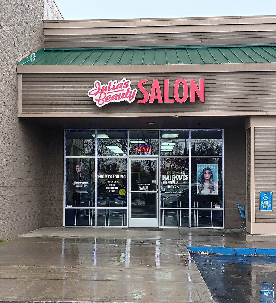 Julia's Beauty Salon Logo