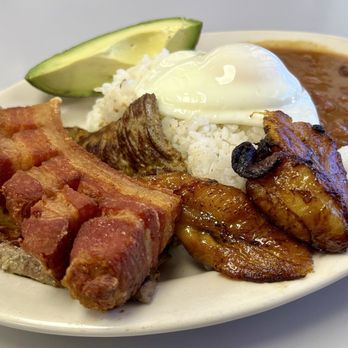 La Fogata - Bandeja Montanera Lunch ($14.95) - Colombian Near Me - Houston, Texas La Fogata - Bandeja Montanera Lunch ($14.95) - Colombian Near Me - Houston, Texas