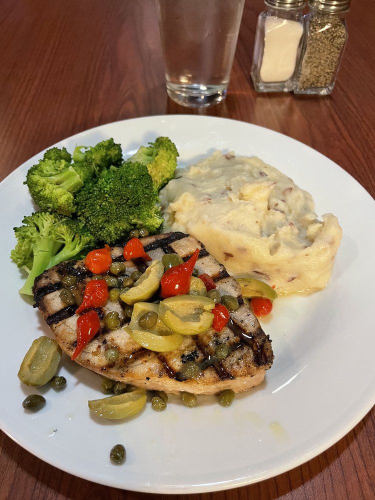 Food from THE CLADDAGH IRISH PUB