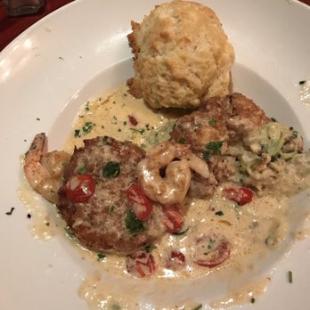 Copeland's - Crab cakes in a cream sauce, with shrimp, delicious - Cajun/Creole Near Me - Atlanta, Georgia