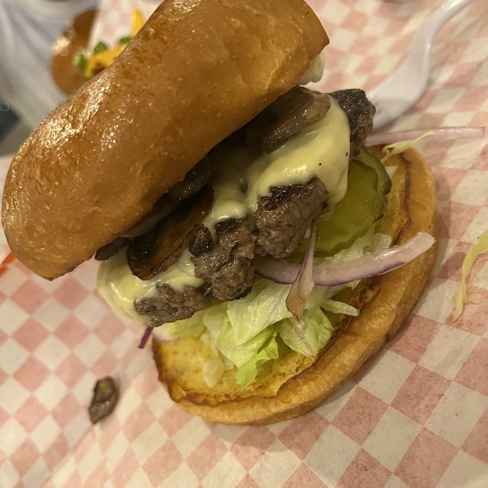 Burger 82 - Yummmmm - Burgers Near Me - Allen, Texas