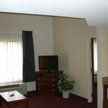 Hampton Inn & Suites Springfield - Room 129 - Hotels Near Me - Springfield, Missouri Hampton Inn & Suites Springfield - Room 129 - Hotels Near Me - Springfield, Missouri