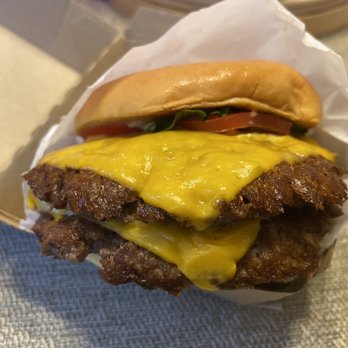 Shake Shack Bridgewater - Burgers Near Me - Bridgewater, New Jersey Shake Shack Bridgewater - Burgers Near Me - Bridgewater, New Jersey