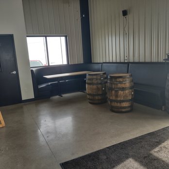 OMNI Winery and Taproom - Cozy little booth to the right after you enter the tap room - Brewpubs Near Me - Rosemount, Minnesota OMNI Winery and Taproom - Cozy little booth to the right after you enter the tap room - Brewpubs Near Me - Rosemount, Minnesota