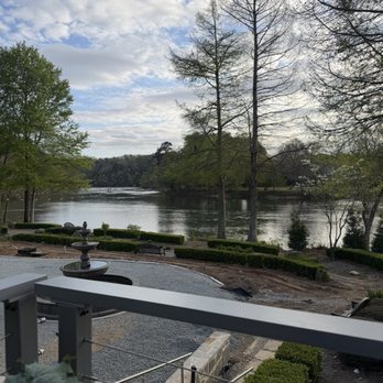 Ray's On the River - Seafood Near Me - Sandy Springs, Georgia