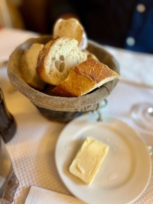 Le Petit Châtelet by null