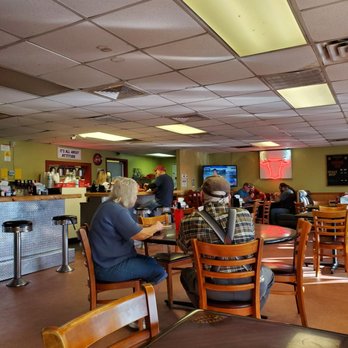 Red Onion Grill - people sitting at tables in a restaurant - American Near Me - Lee, Florida