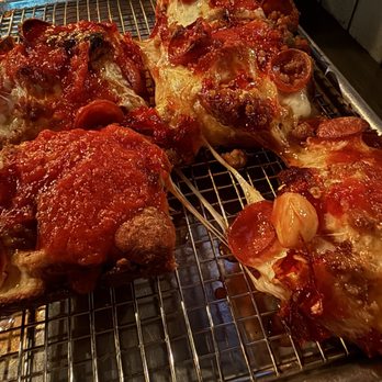 Oh Brian's On The Green - Detroit Style Supreme Pizza - Gastropubs Near Me - Clark, New Jersey