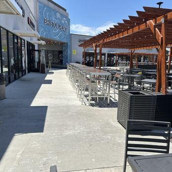 Bakery 101 - Patio seating - Bakeries Near Me - Santa Ana, California Bakery 101 - Patio seating - Bakeries Near Me - Santa Ana, California