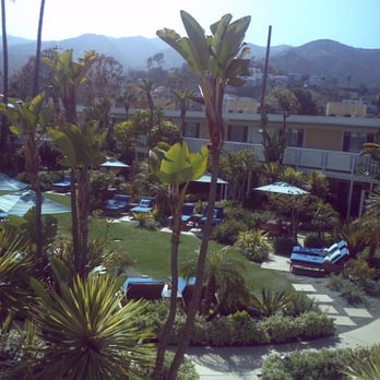 Pavilion Hotel - courtyard (from Room 104) - Hotels Near Me - Avalon, California