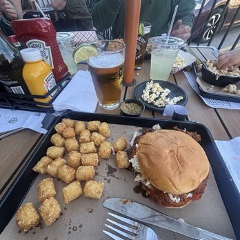 Mason Social - Tots Nashville hot chicken sandwich model lemonade kids Mac n cheese - Burgers Near Me - Mentor, Ohio Mason Social - Tots Nashville hot chicken sandwich model lemonade kids Mac n cheese - Burgers Near Me - Mentor, Ohio
