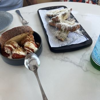 Gabriella’s Modern Italian - Meatballs and garlic bread. - Italian Near Me - Delray Beach, Florida