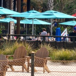 Barefoot Pool Bar