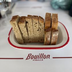 Bouillon Pigalle - Bread (complimentary)