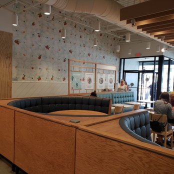 Chopt Creative Salad Co. - Seating. - Salad Near Me - Atlanta, Georgia