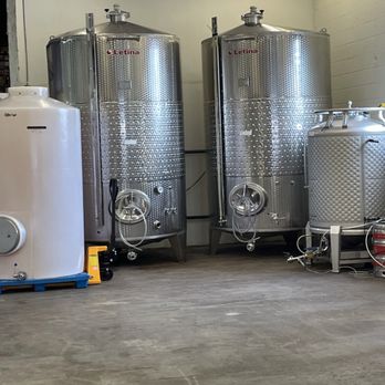 New England Cider Company - Where the beer is made - Bars Near Me - Wallingford, Connecticut New England Cider Company - Where the beer is made - Bars Near Me - Wallingford, Connecticut