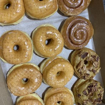 Baker's Dozen Donuts - Glazed, maple, bacon, and cinnamon roll Yum! - Donuts Near Me - Folsom, California Baker's Dozen Donuts - Glazed, maple, bacon, and cinnamon roll Yum! - Donuts Near Me - Folsom, California