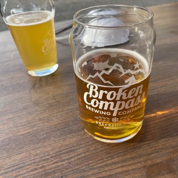 Broken Compass Brewing - GINGER PALE ALE [front]  STRAWBERRY RHUBARB HEFEWEIZEN - Breweries Near Me - Breckenridge, Colorado