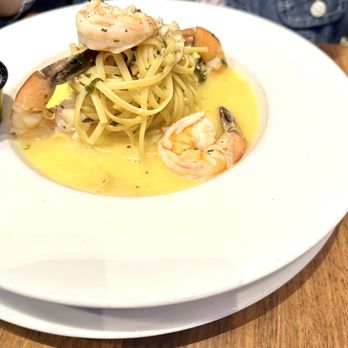The Oyster Bar - Shrimp scampi - Bars Near Me - Las Vegas, Nevada