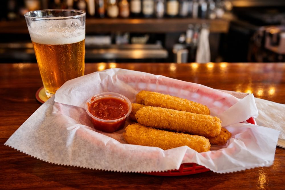Raccoon's Bar and Grill Image