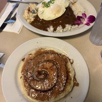 Cinnamon's Restaurant - Cinnamon Roll Pancakes and Loco moco - Pancakes Near Me - Kailua, Hawaii Cinnamon's Restaurant - Cinnamon Roll Pancakes and Loco moco - Pancakes Near Me - Kailua, Hawaii