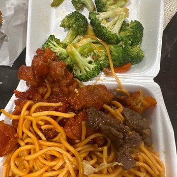 PanPan Wok - Orange Chicken, Broccoli Beef (a lot of broccoli, not enough beef) - Chinese Near Me - Placentia, California
