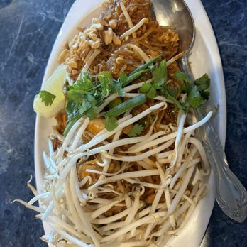 E-San Rod-Sap - Pad Thai with chicken - Thai Near Me - Anaheim, California