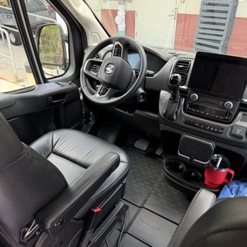 La Mesa RecVan - Davie - RV Dealers Near Me - Davie, Florida