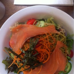 Green tea soba noodle salad (I asked for extra smoked salmon) Green tea soba noodle salad (I asked for extra smoked salmon)