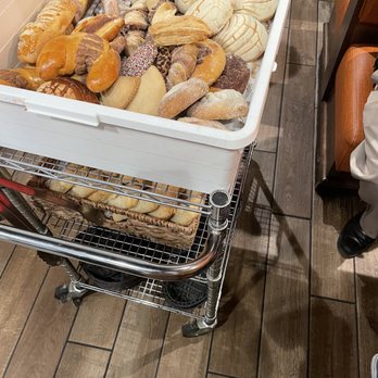 Cafe De Olla - Pan dulce cart - American Near Me - Monrovia, California