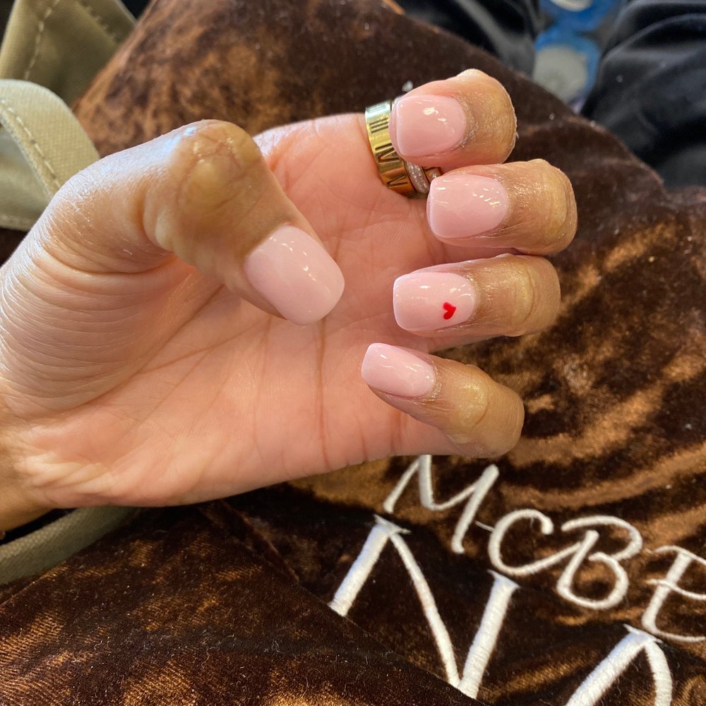 Simple but cute valentine nails Simple but cute valentine nails